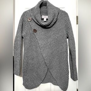 Oliver women’s button sweater wrap